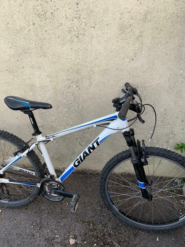 Giant Revel 3 Hardtail Mountain Bike 21 Speed Aluminium Frame | in Chard,  Somerset | Gumtree